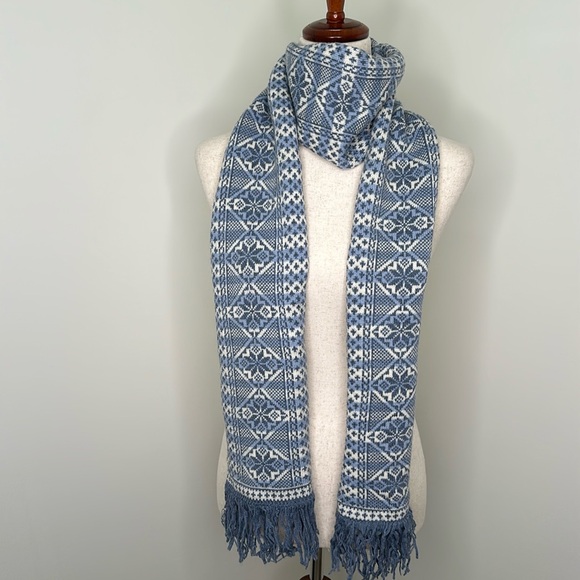 Wheaton & Hawick Blue and white Nordic Print Wool Scarf - Picture 1 of 3